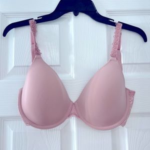 Wacoal pink lacy bra